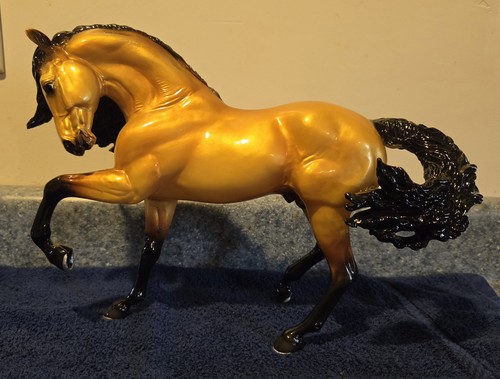 Breyer horse 2014 collector - horse,